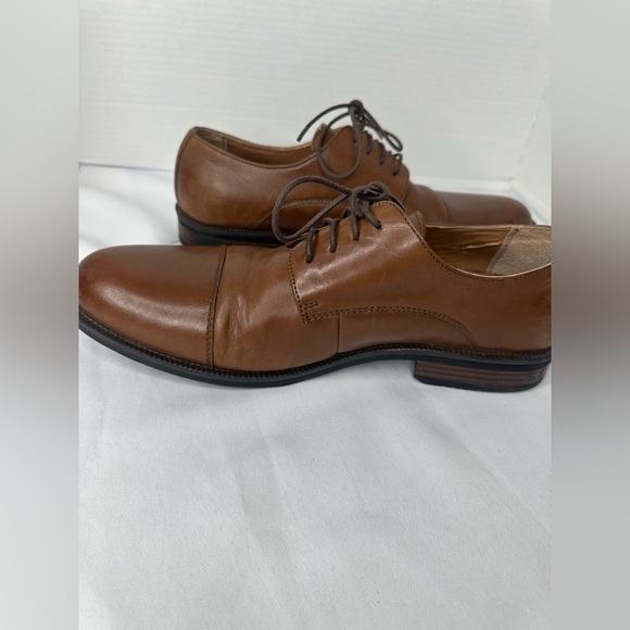 G.H. Bass & Co. Men\'s Brown Leather Cap-Toe Oxfords main image 4